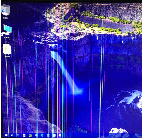 电脑屏幕出现条纹(1)